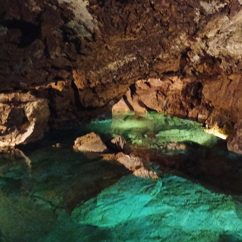 מערות בוזקוב בגן העדן הצ'כי